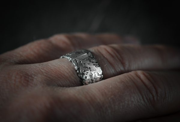 handcrafted silver ring - image 1
