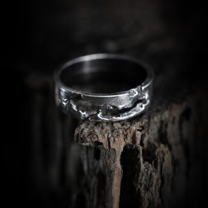 Irregular cracked silver ring - Archeo ver.4