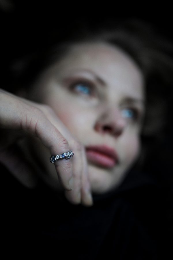 Silver ring with spinels - Archeo ver.5 - photoshoot with model.